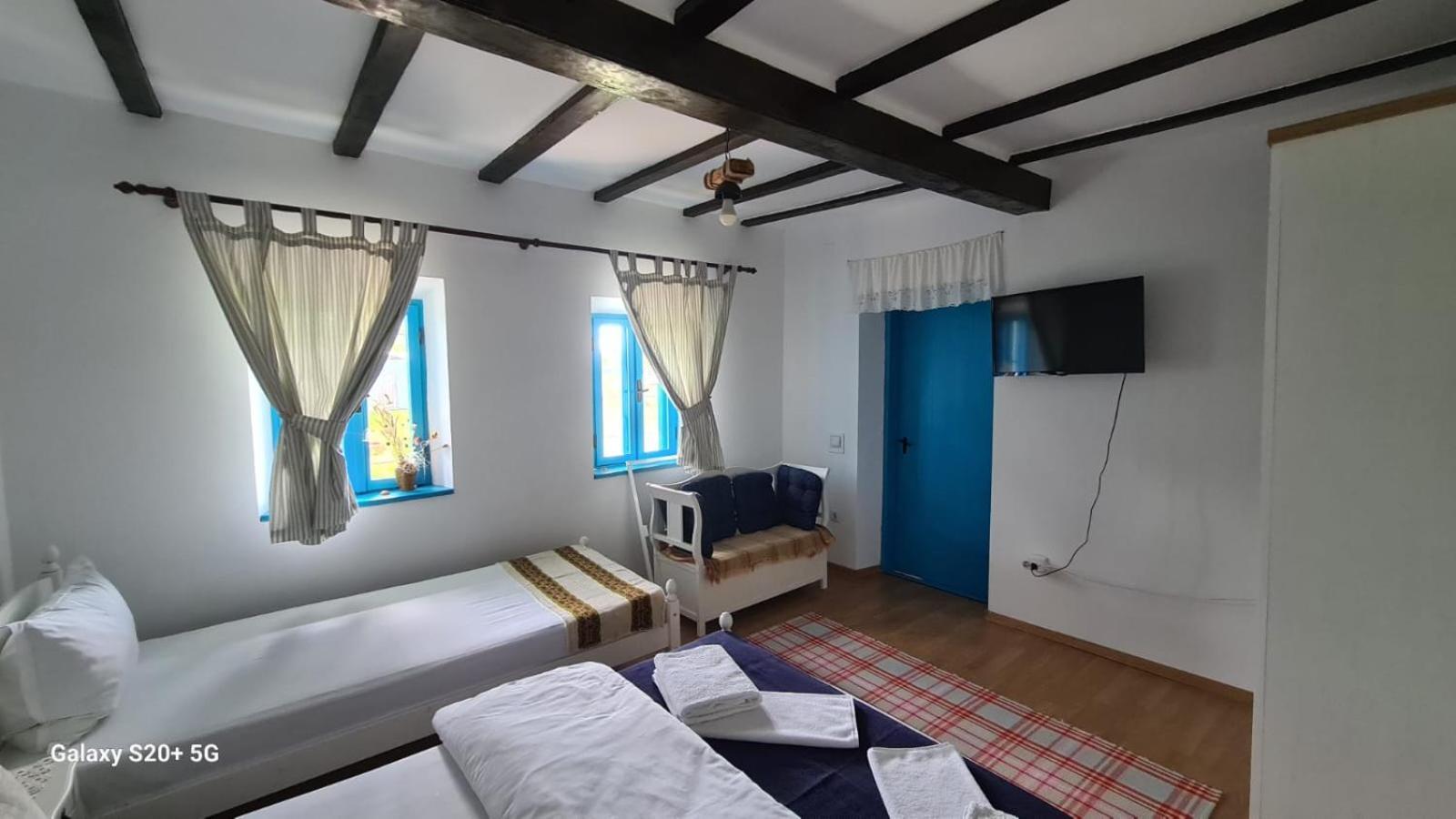 Casa Cu Stuf มูรีกีโอล ภายนอก รูปภาพ